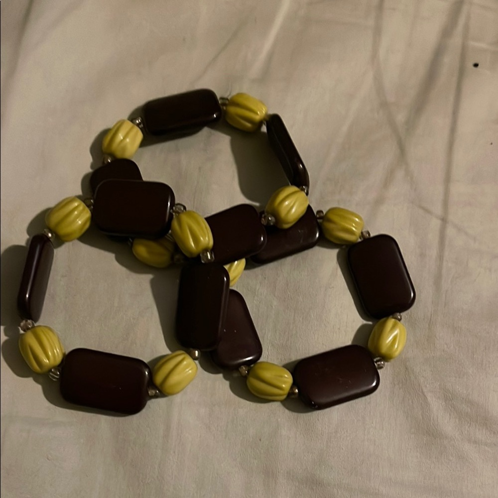Brown and Yellow Beaded Bracelet with Alternating Pattern